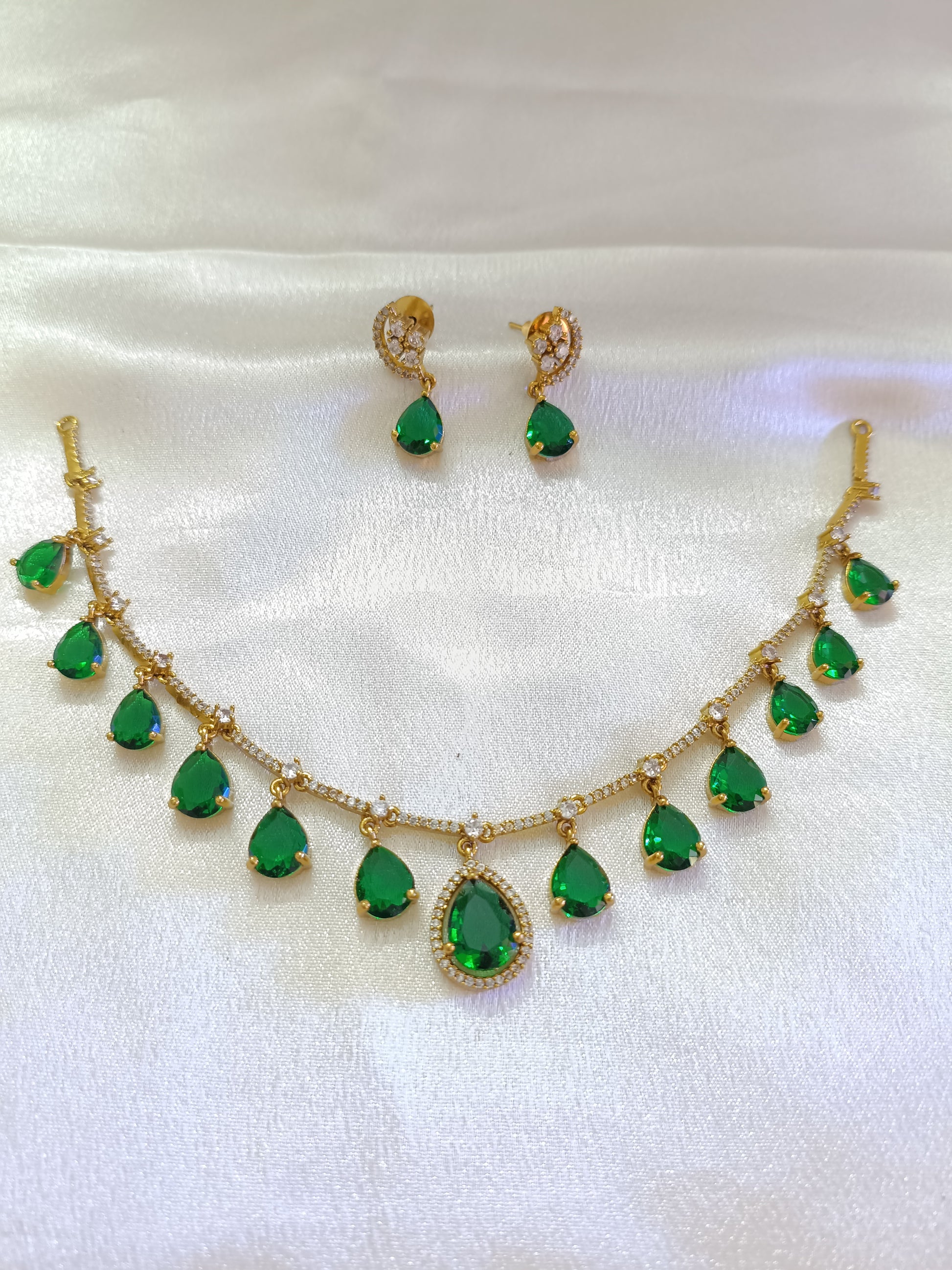 AD Droplet Necklace Set V39