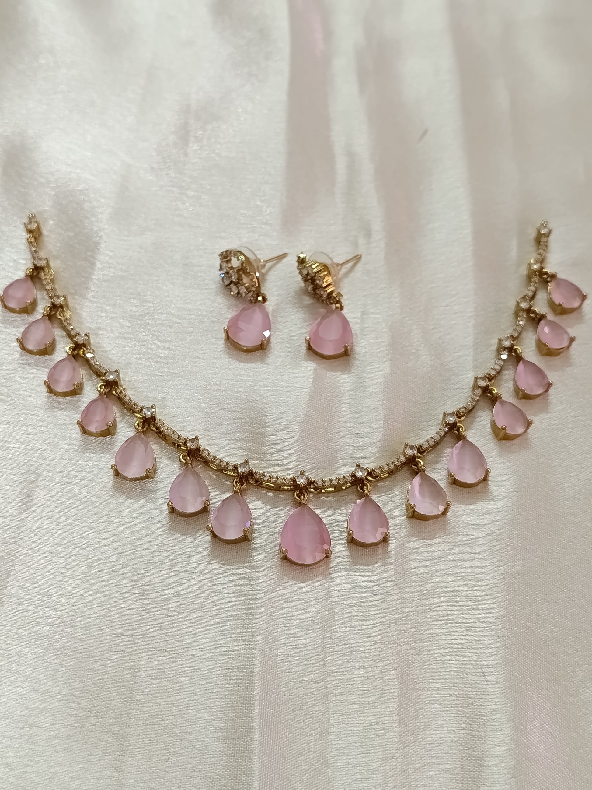 AD Droplet Necklace Set V39