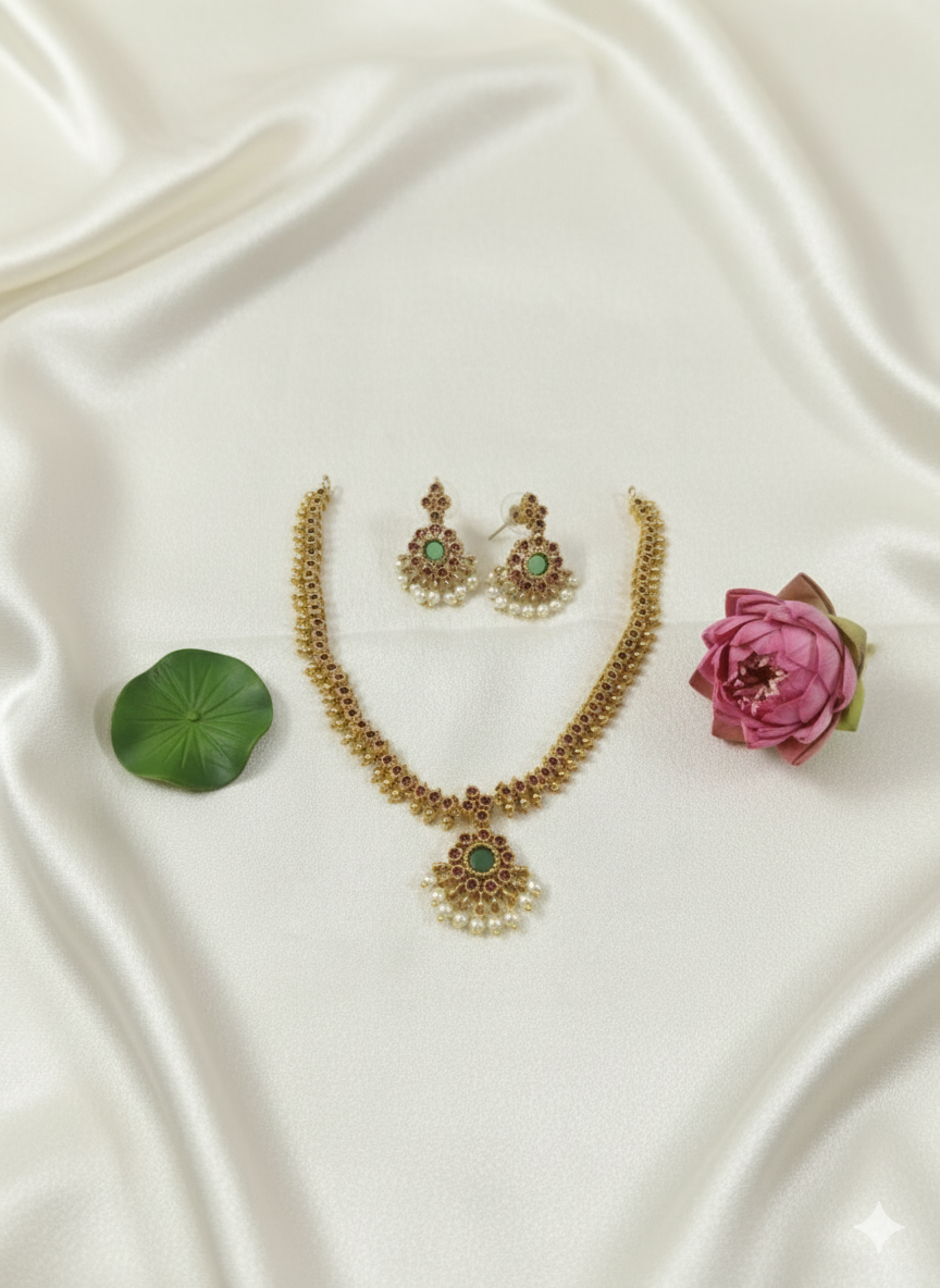 Traditional Kempu Necklace Set
