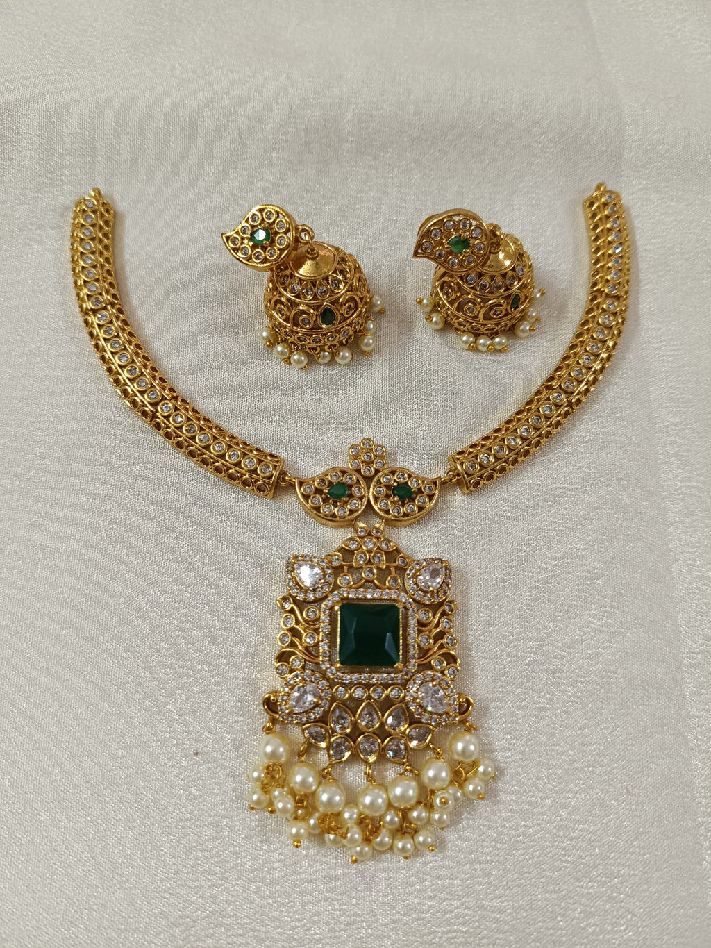 AD Pendant Hasli Necklace Set V3