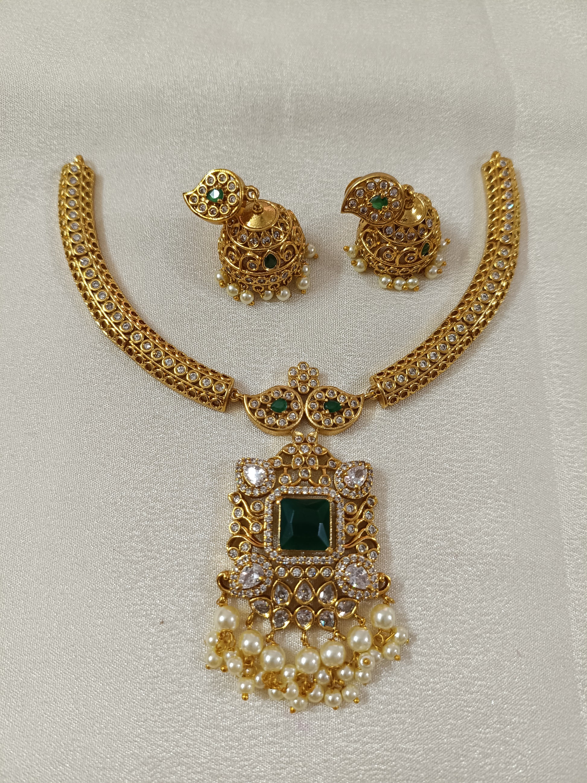 AD Pendant Hasli Necklace Set V3