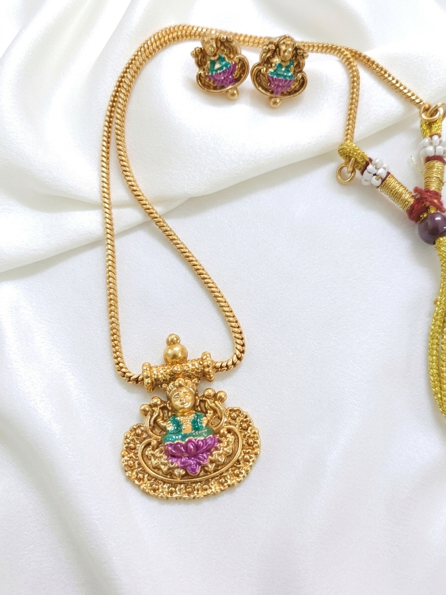 Low Budget Enamel Saraswati Pendant Necklace Set