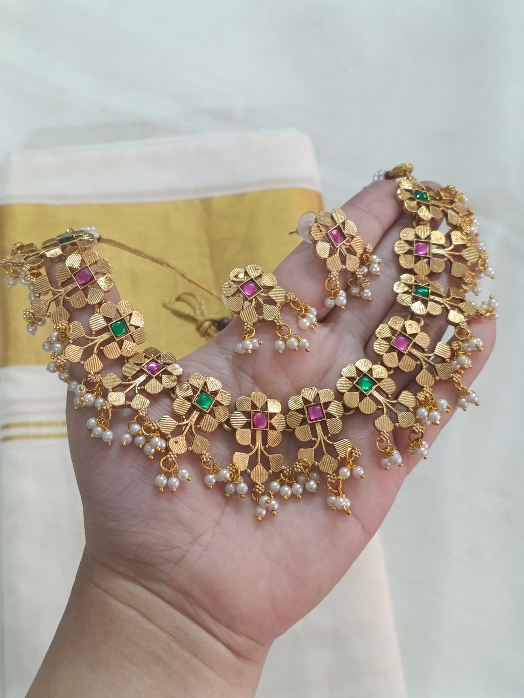 Non idol Cluster Pearl Drop Necklace Set V222