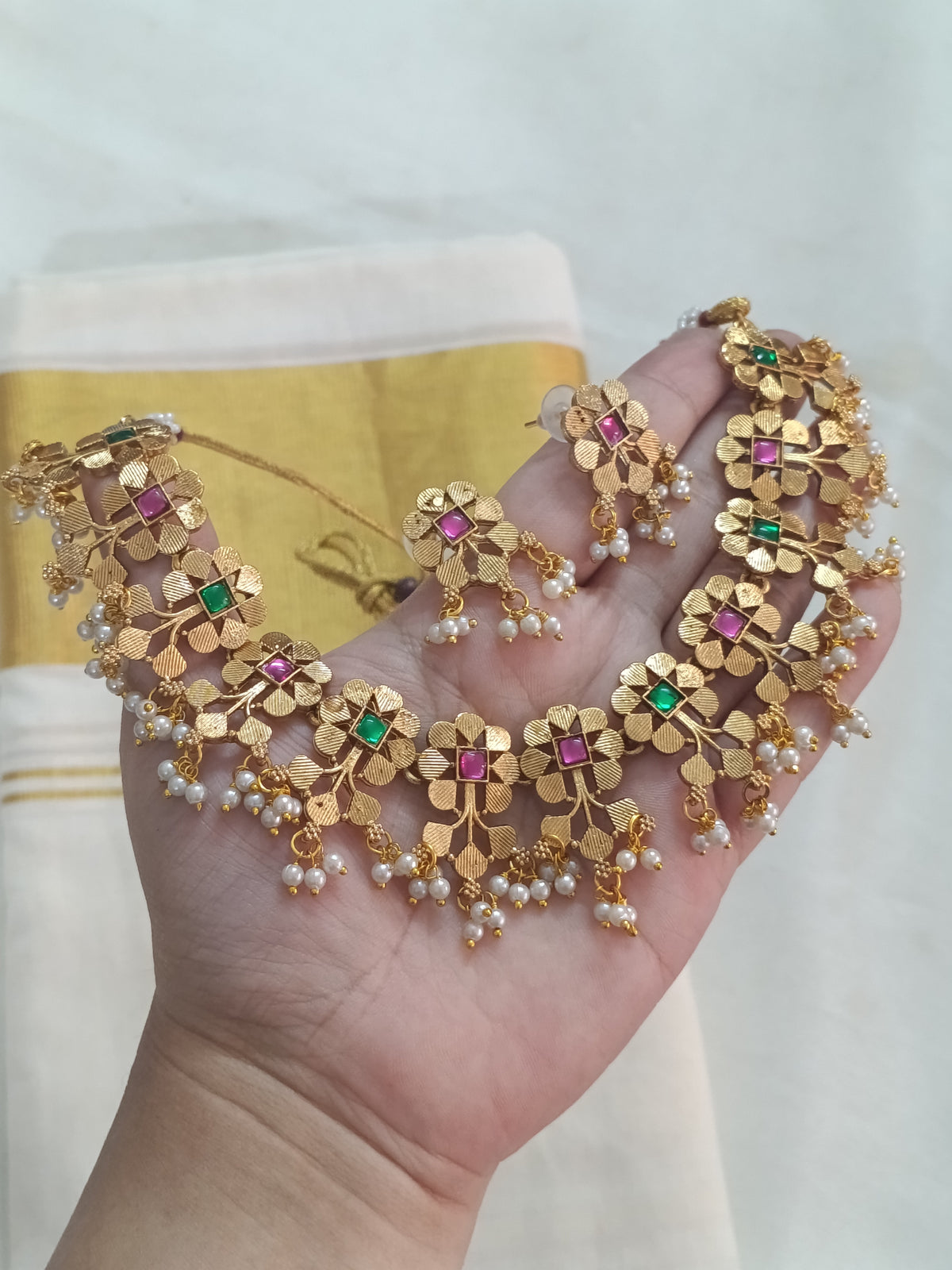 Non idol Cluster Pearl Drop Necklace Set V222