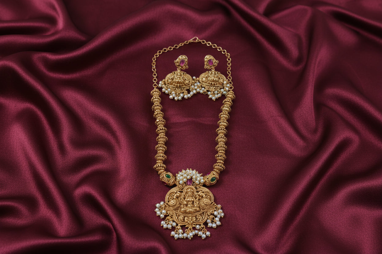 Lakshmi Pendant Necklace Set V15