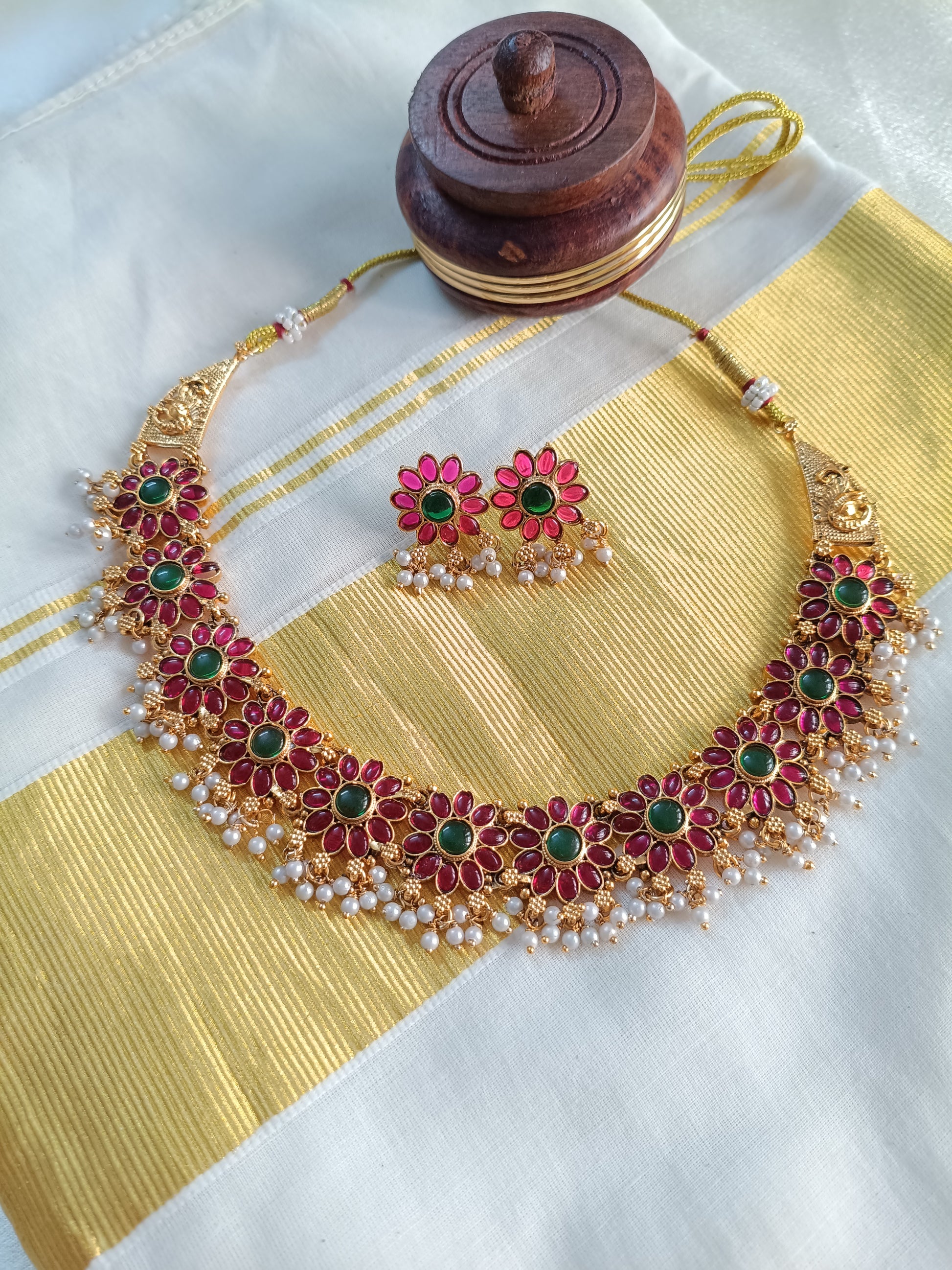 Floral Pearl Drop Necklace Set
