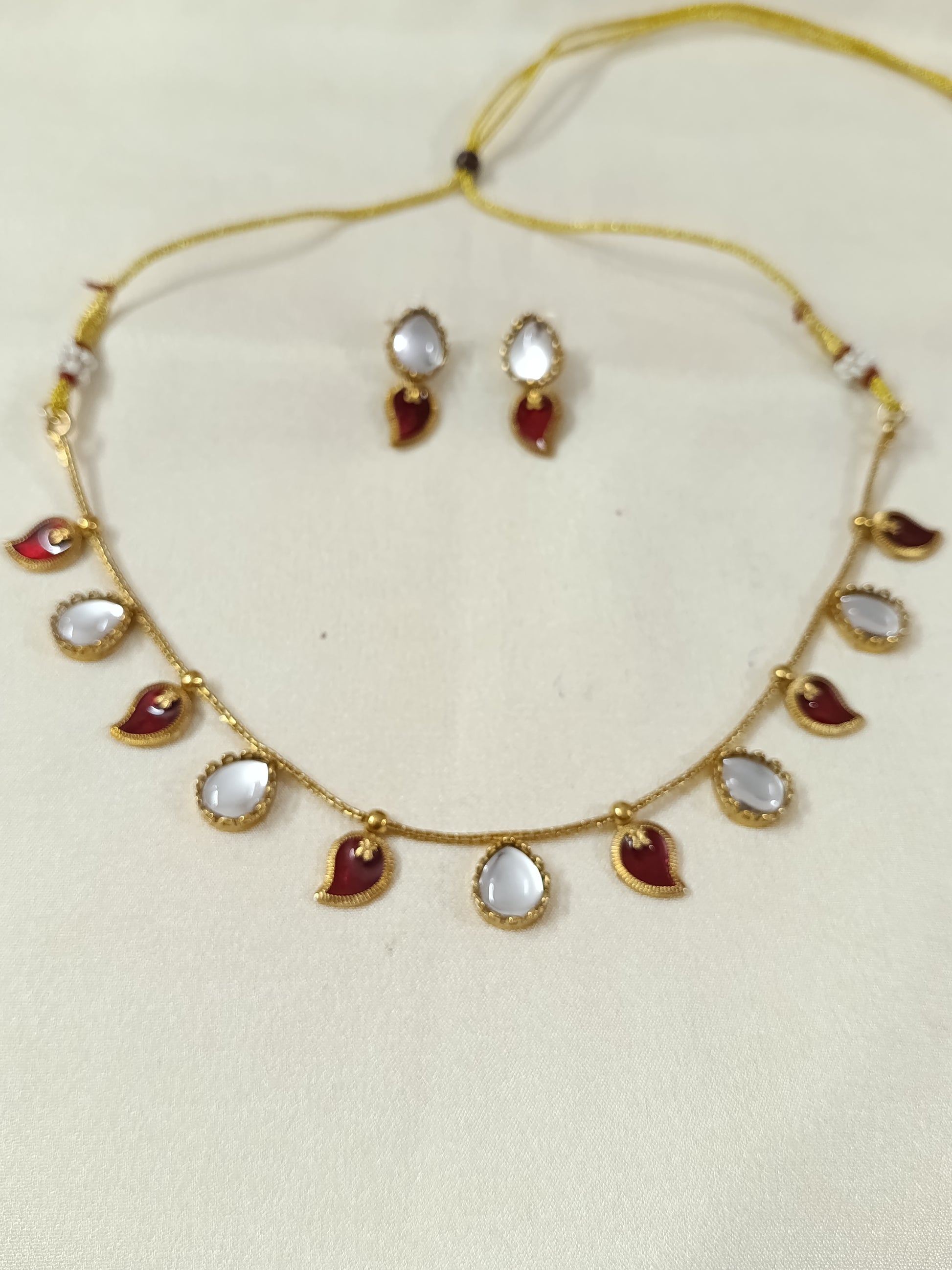 Mango Paisley Necklace Set