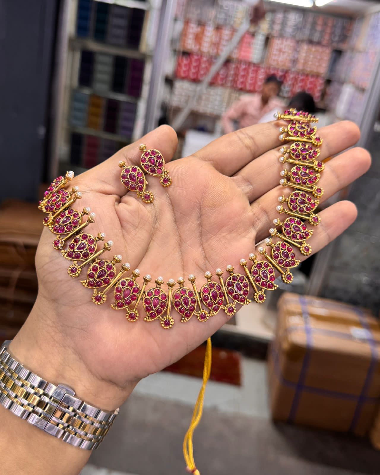 Low Price Kemp mango Necklace