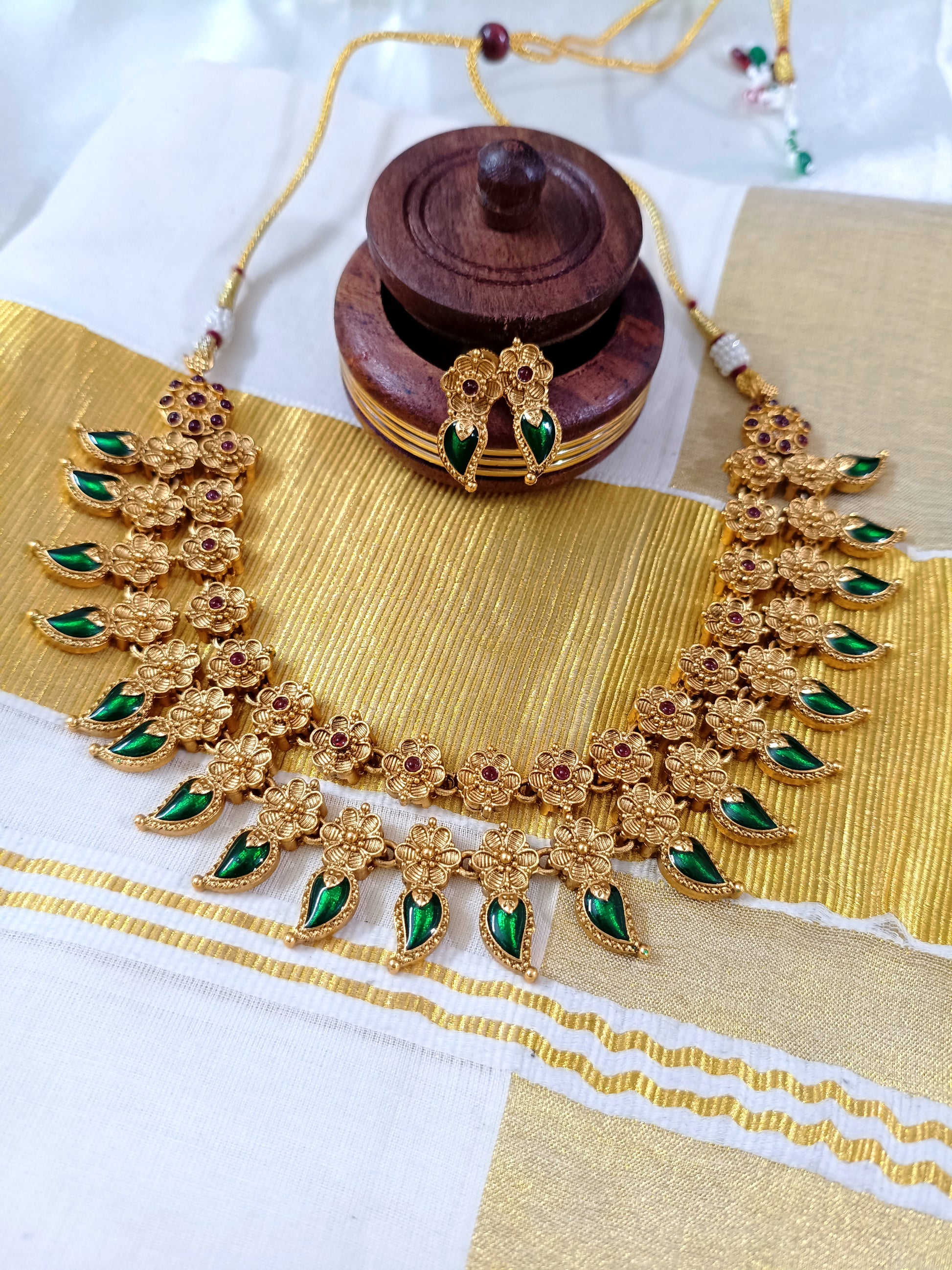 Palakka Layer Necklace Set