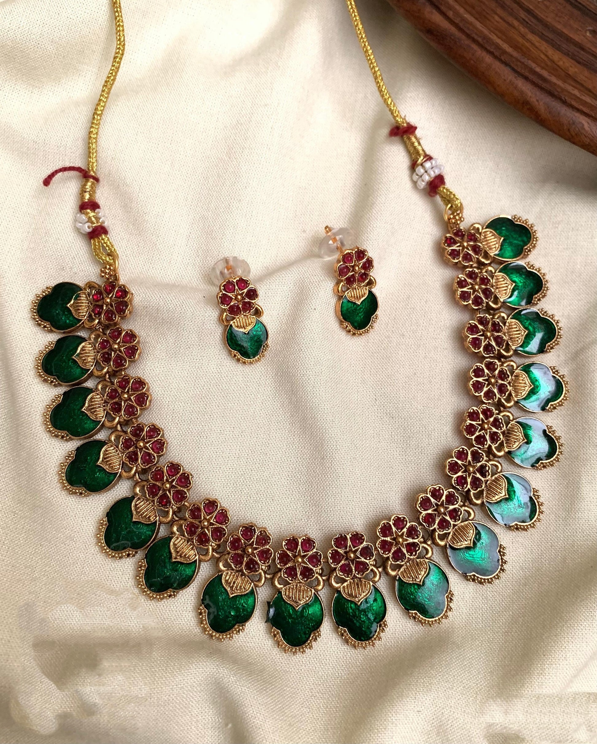 Nagapadam Necklace V6