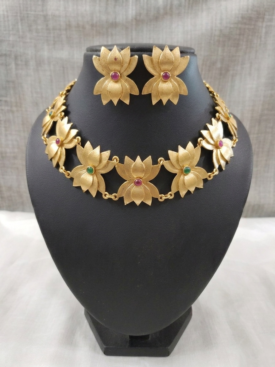 Matte Finish Floral Choker Set