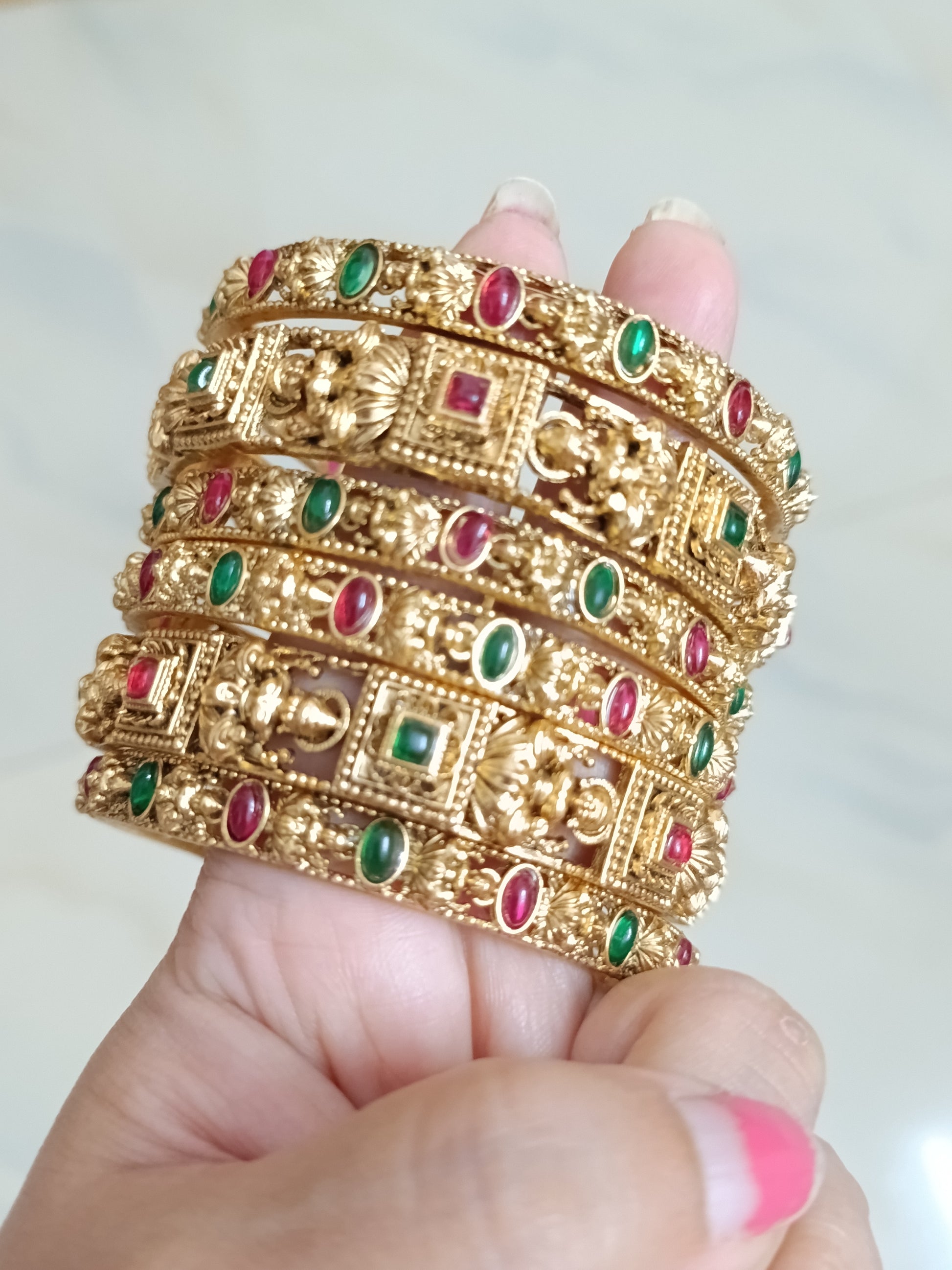 Low Budget Lakshmi Kemp Stone Bangle Set of 6 V1