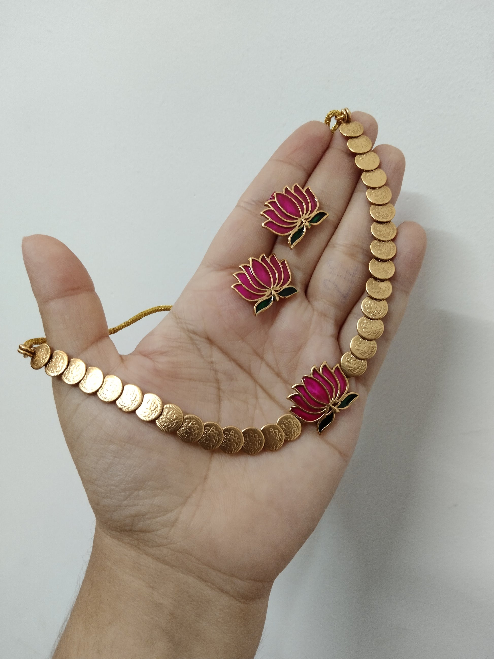 Lotus Coin Choker Set