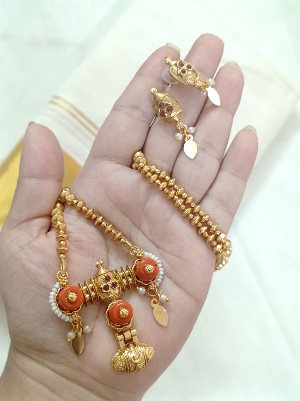 Coral Pendant Mid Long Necklace Set