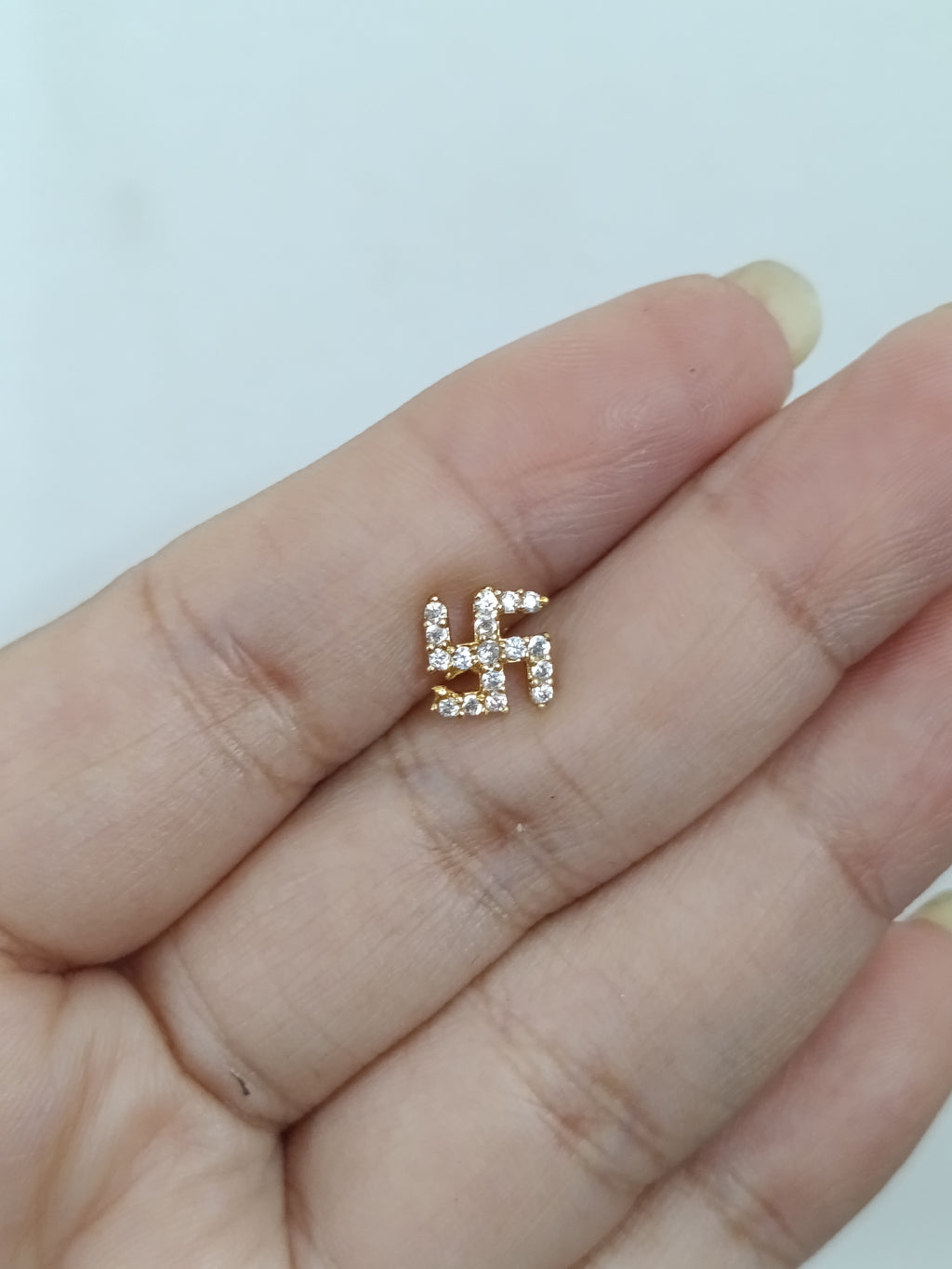 Micro Polish Swastik Nosepin