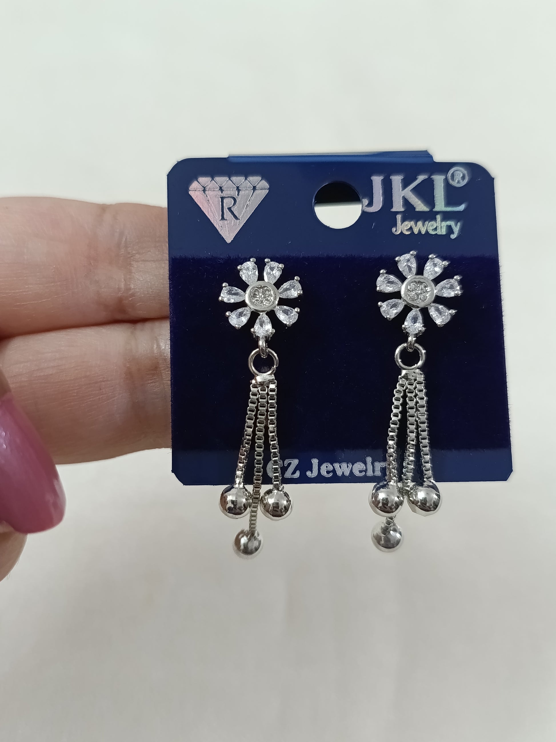 Flower Cluster Tassle Drop Earring