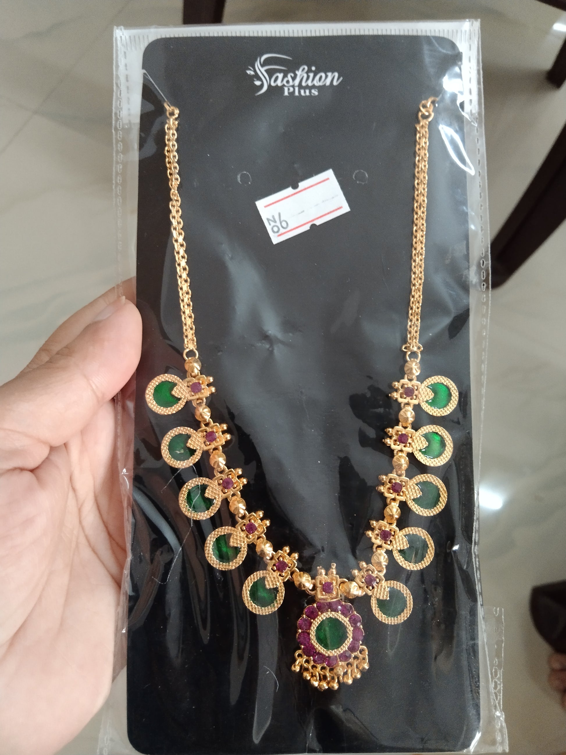 Traditional Palakka Round Necklace Without Earring