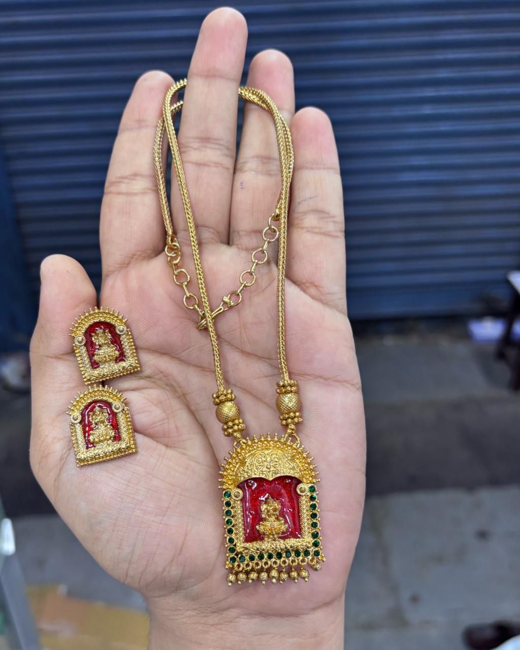 Lakshmi Pendant Set V2