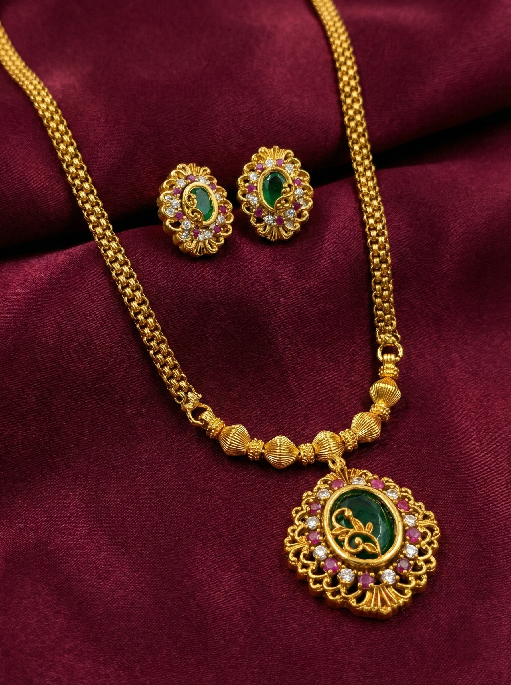 Royal AD Pendant Necklace Set