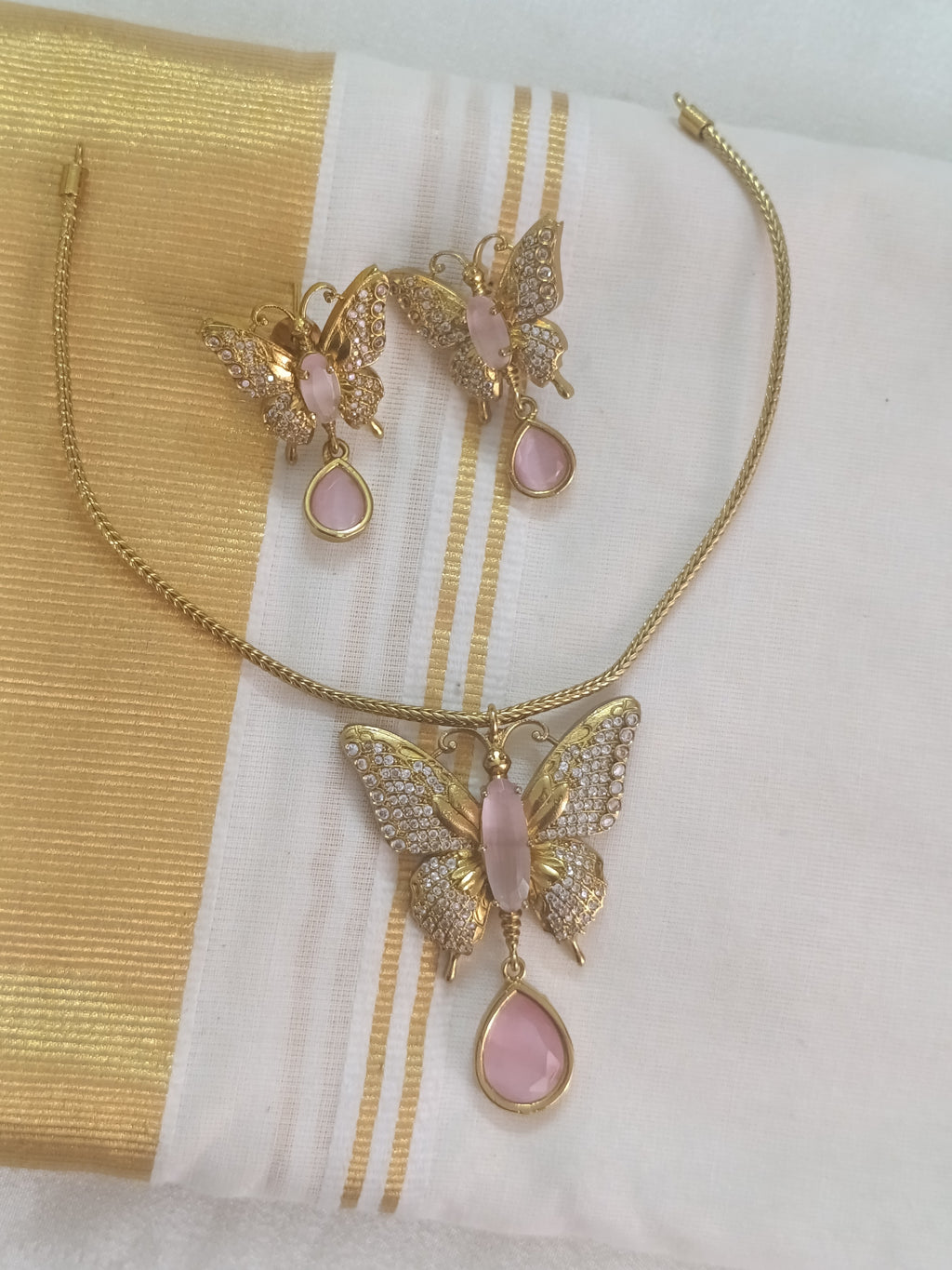 Butterfly AD Pendant Necklace Set V126
