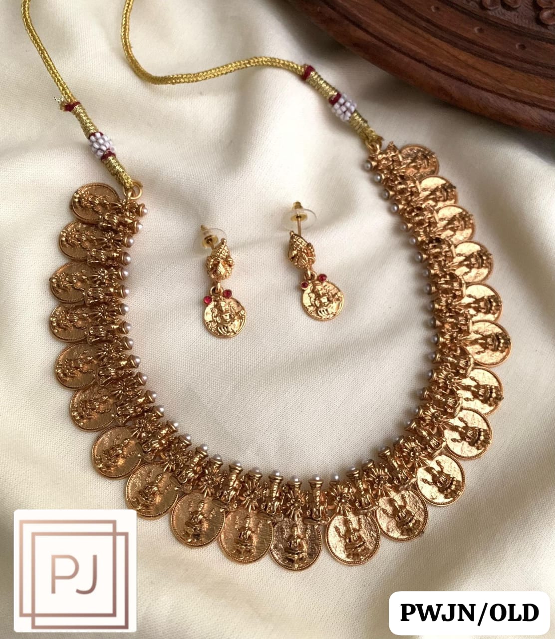 Simple Coin Necklace 2