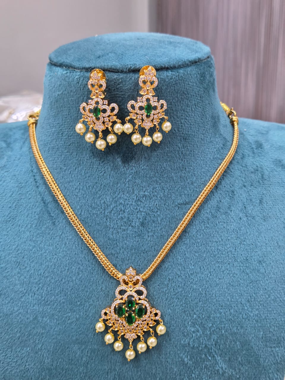AD Attigai Necklace Set