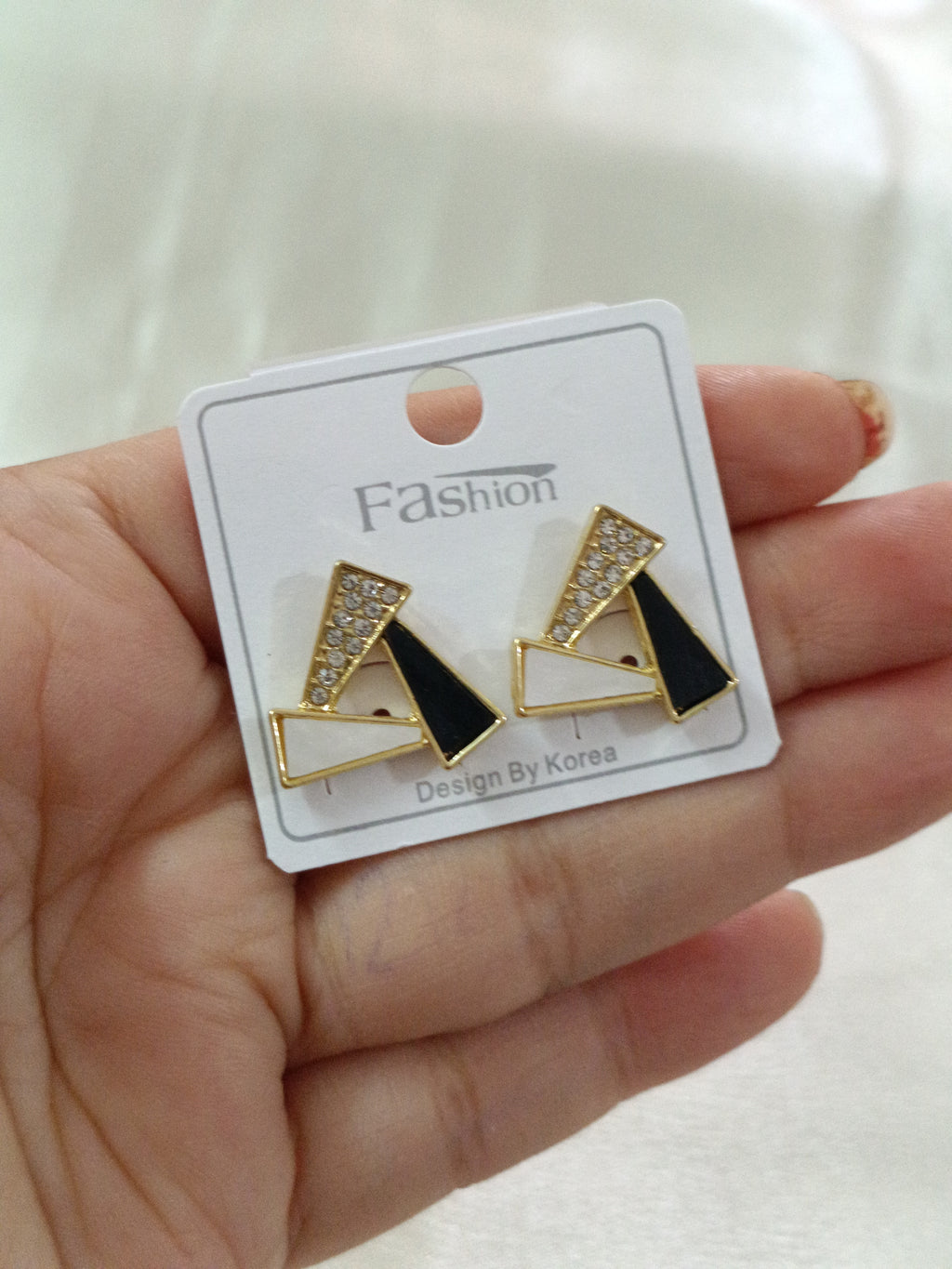 Budget Earring V4