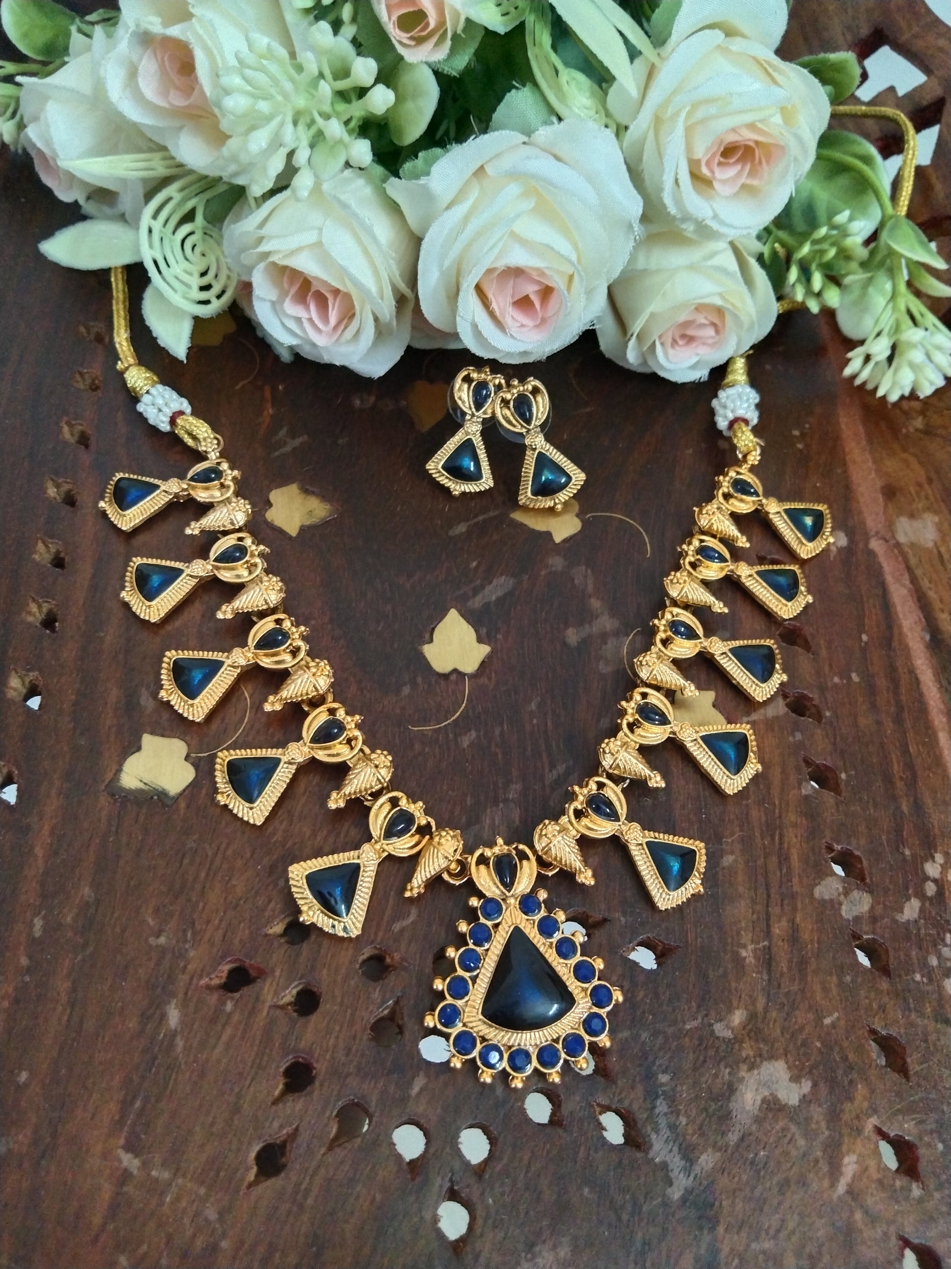 Palakka Necklace V9