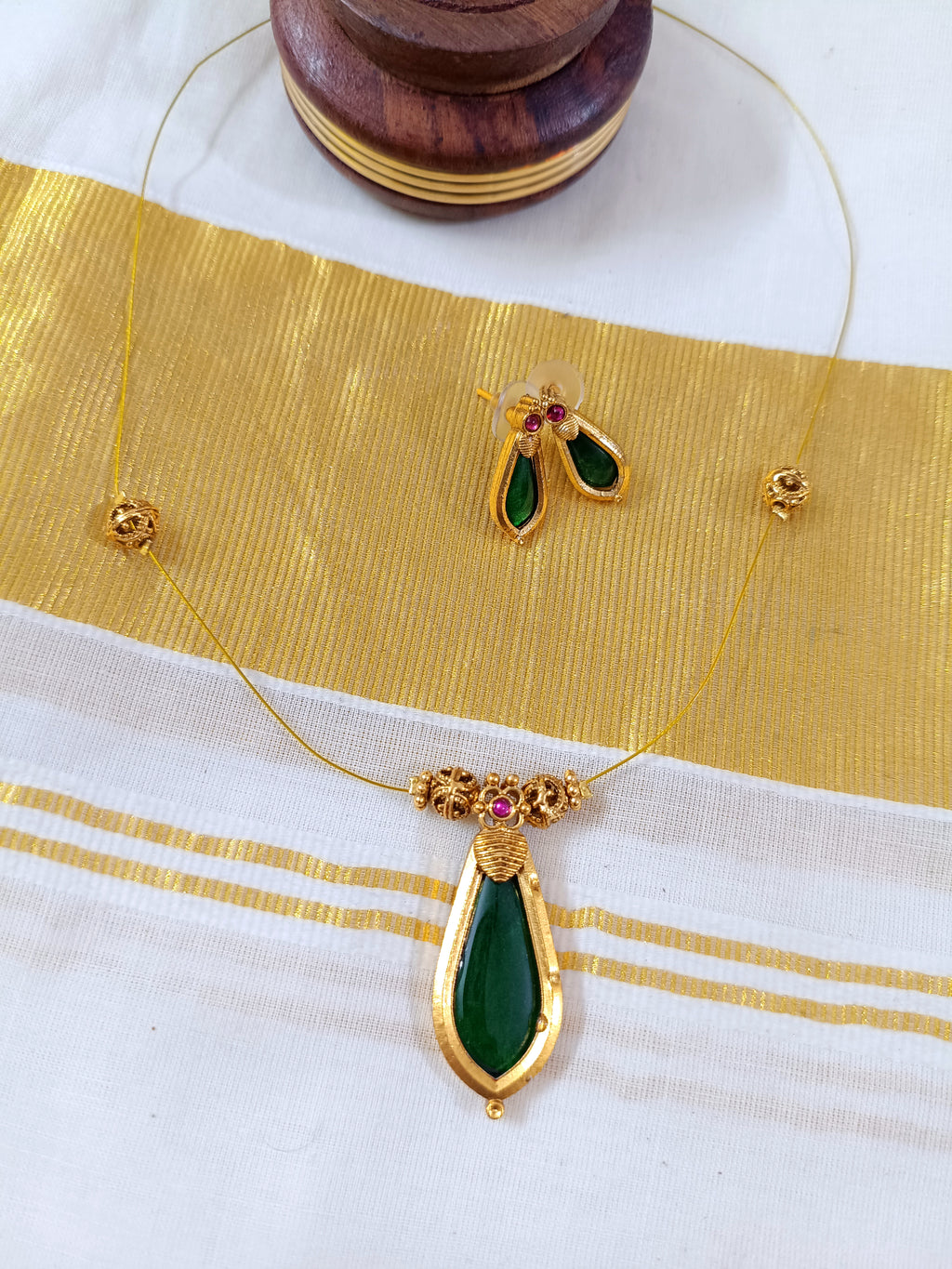 Invisible Nagapadam Necklace Set