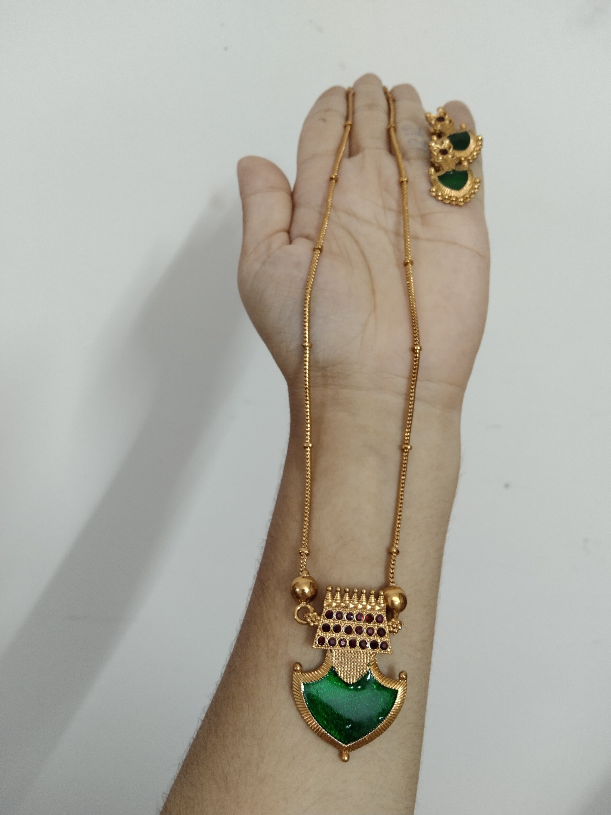 Palakka Pendant Long Necklace Set