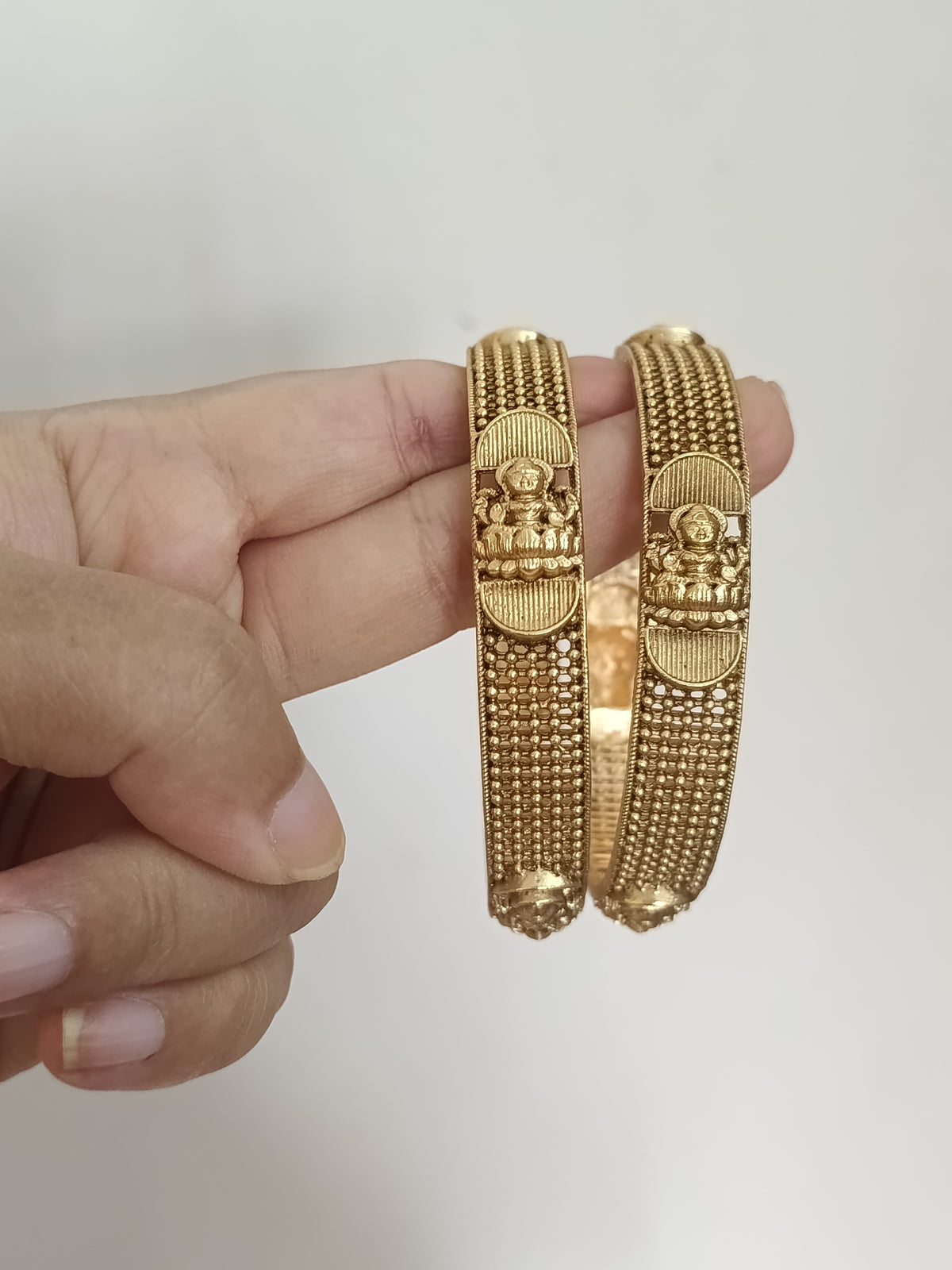 Matte Finish Lakshmi Broad Bangle of 2 V5