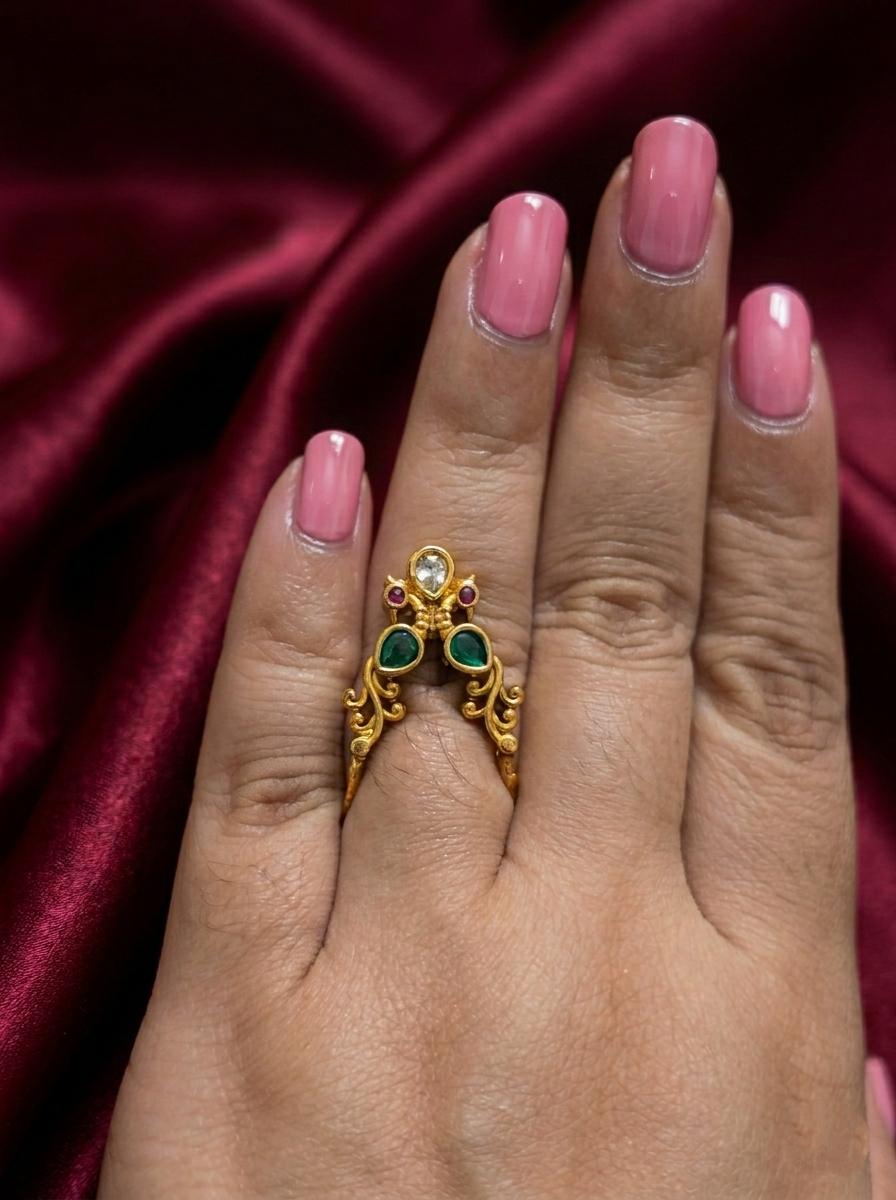 Peacock Vanki Finger Ring