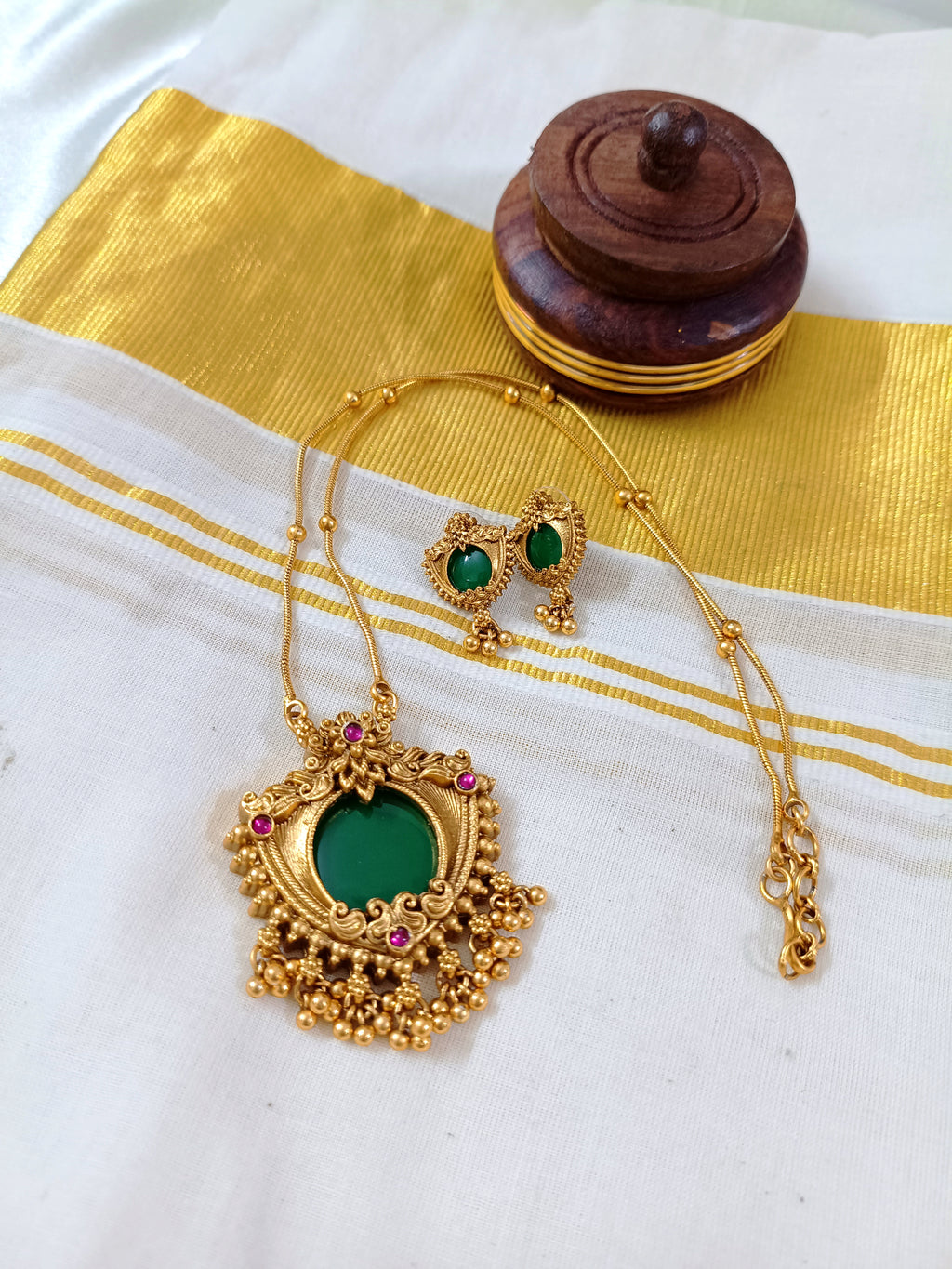 Fusion Palakka Pendant Mid Long Necklace Set V2