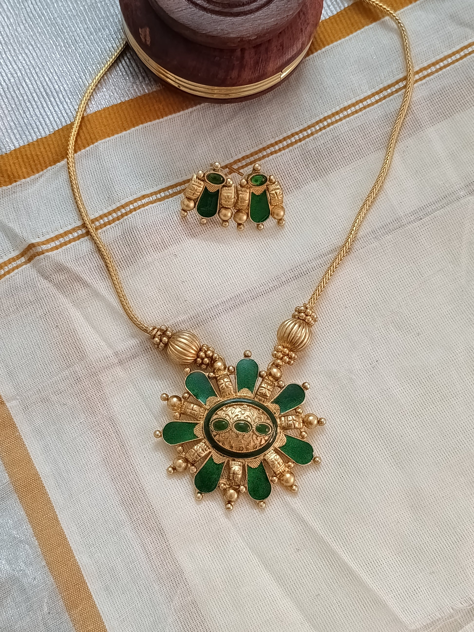 Matte Finish Floral Palakka Mid Long Necklace Set