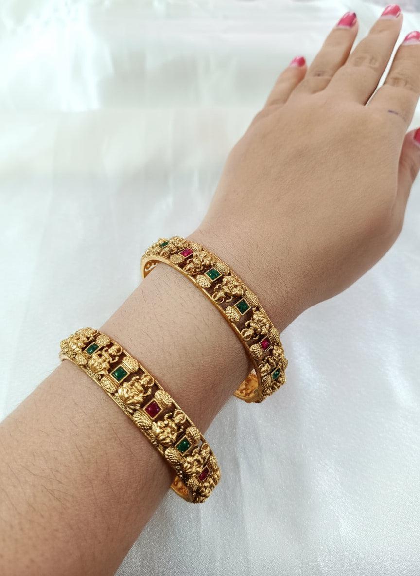 Simple Lakshmi Kemp Stone Bangle Set of 2