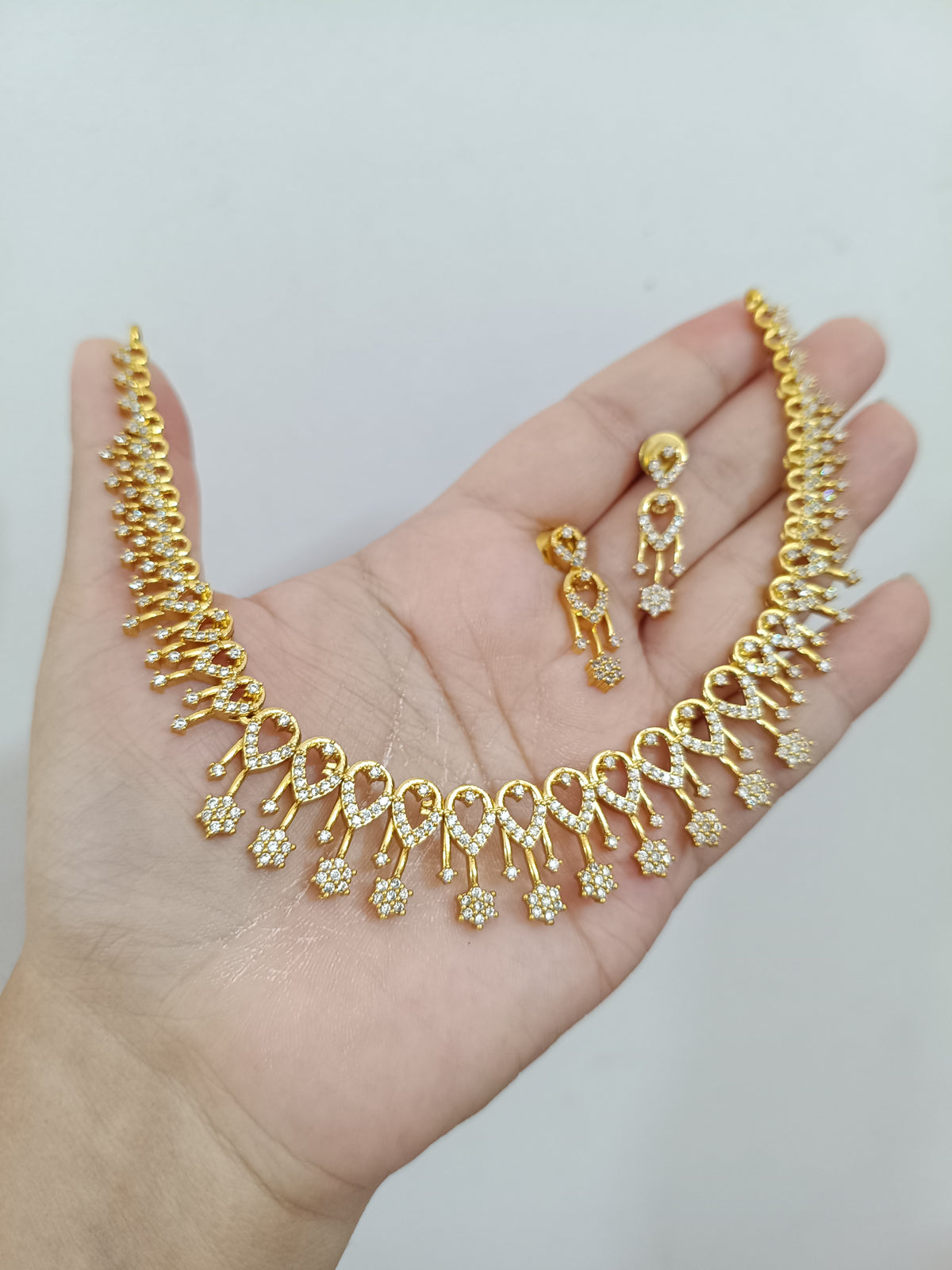 AD Flower Drop Necklace Set