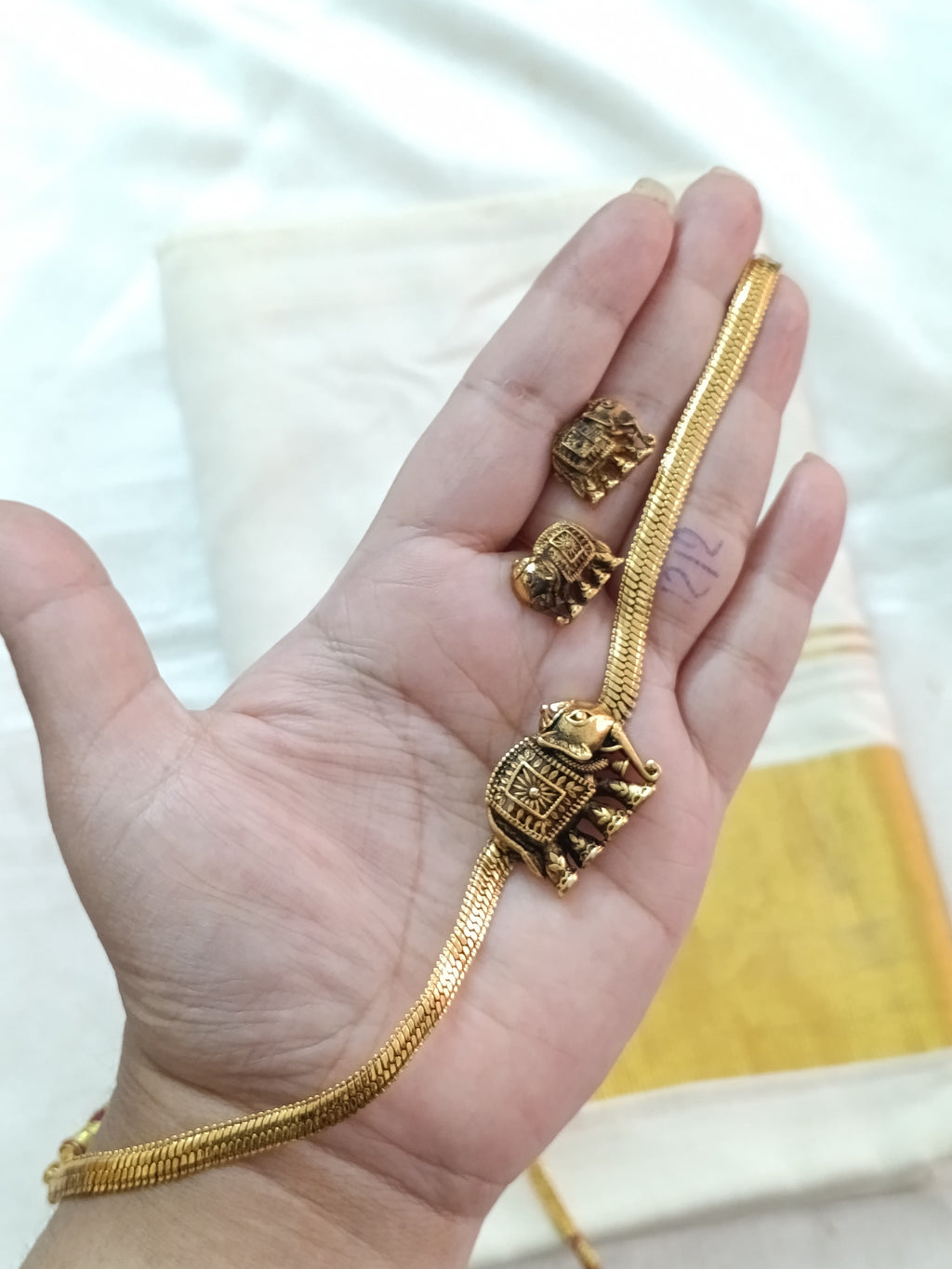Matte Finish Elephant Choker Set