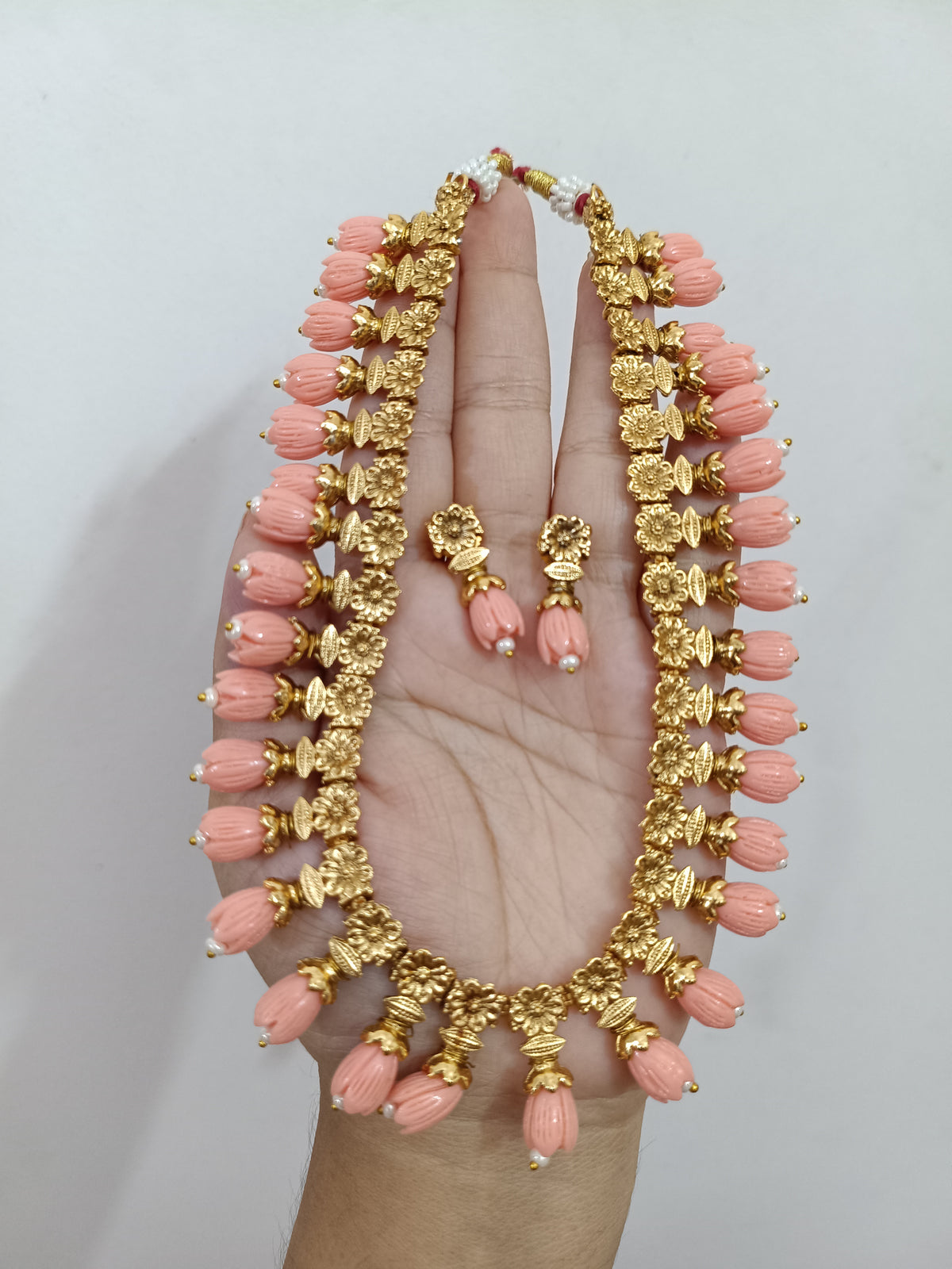 Matte Finish Tulip Necklace Set